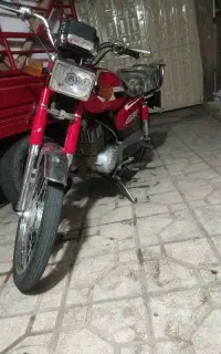 سوزکی 100