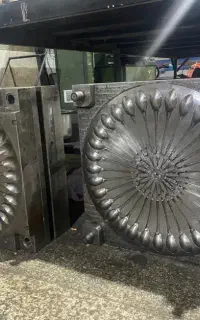 ساخت انواع قالبهای قاشق چنگال و ظروف یکبار مصرف