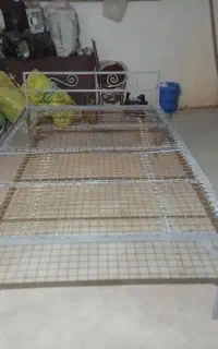 یک عدد تخت خواب برا باغ