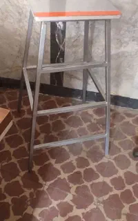 چهارپایه فلزی خیلی محکم با پروفیل نو