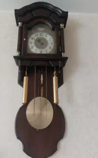 ساعت دیواری چوبی