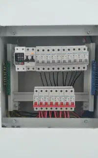 خدمات برق صنعتی و ساختمانی
