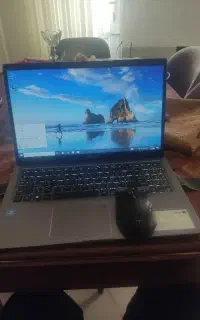 لپتاب Asus مدل M565 کم کارکرد
