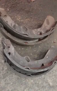 یک دست لنت جلو نیسان در حد بسیار سالم