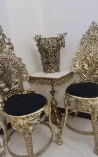 صندلی و میز و سطل آشغال و جا دستمالی برنز