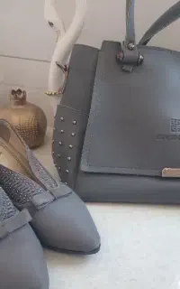 کیف و کفش طوسی