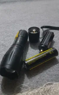 چراغ قوه  دستی