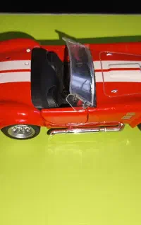 ماشین فلزی کوچک