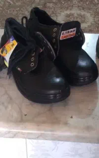 ۱جفت کفش کار ایمنی نو