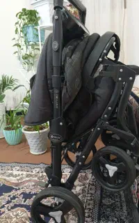 کالسکه ی بچه دلیجان مارک مارال.در حد نو فقط