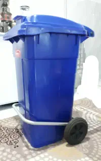 سطل پدال دار بزرگ