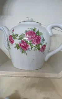 غوری و ۲ چایدان