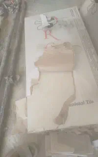 کاشی کف وبدنه متراژ40متر