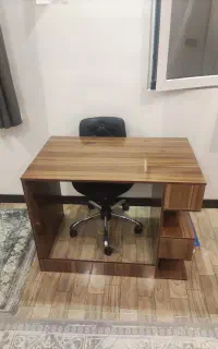 صندلی و میز تحریر مدرن