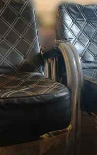 صندلی اداری و انتظار