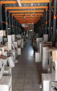کاغذدیواری پارکت کفپوش پرده پوستر قرنیز پخش اِرم