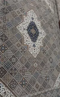 دوتا قالی ۱۲متری و۹متری
