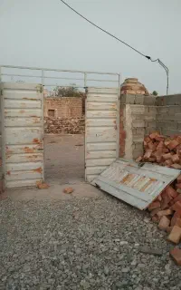 در حیاط