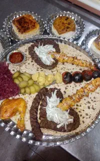 سرآشپز و آشپز غذا ایرانی و فسفود(تهرانم)