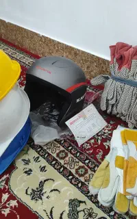 دستکش و کلاه