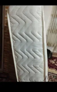 مقداری وسیله به فروش می‌رسد