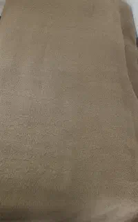 پتو یک نفره ساده تمیز و شسته شده م