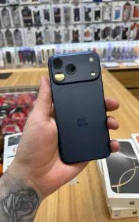 17 pro max esim