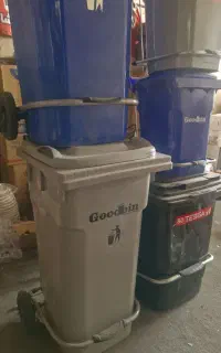 انواع سطل زباله چرخ‌دار گودبین، از  بزرگ  کوچک