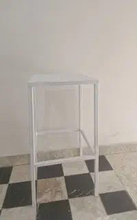 چهارپایه آهنی