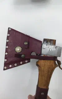 تبر با کاور چرم