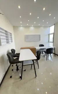 میز و تجهیزات ناخن