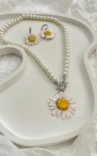 اکسسوری با گل طبیعی
