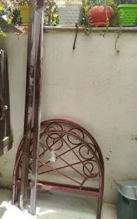 تخت فلزی ( یکنفره)