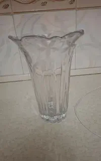 گلدان بلور در حد نو