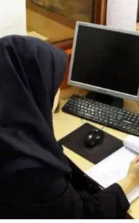 استخدام منشی خانم دور کار