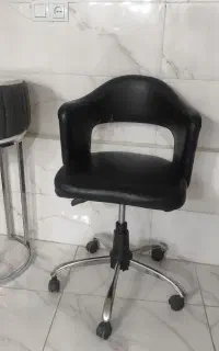میز و صندلی و استند و فن کاشت ناخن