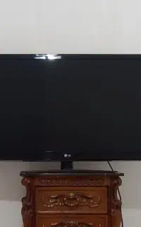 تلویزیون۴۲ اینچ