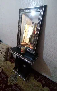 میز وآینه
