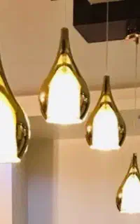 ۴ عدد چراغ آویز طلایی در حد نو