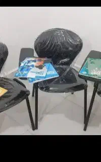 نیاز مند خانم جهت آموزش زبان فارسی