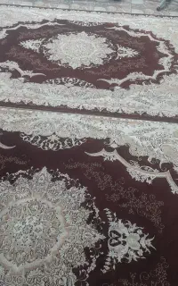 فرش  زرشکی