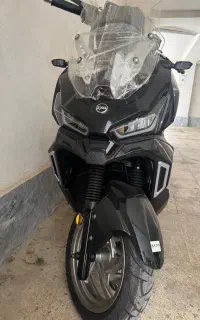 ADV 175 هاسکی