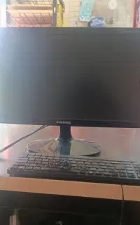 همکار خانم کافی نت