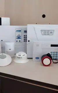 دوربین مداربسته و دزدگیر اماکن  با شرایط ویژه