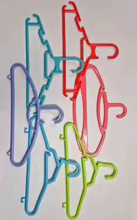 چوب‌لباسی بچگانه