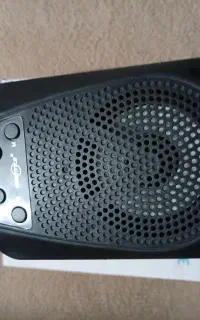 اسپیکر‌مشکی