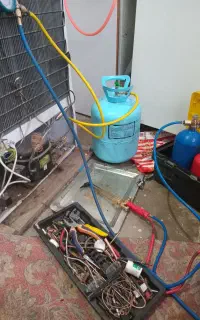 خدمات فنی تخصصی تعمیرات یخچال در منزل شارژگاز