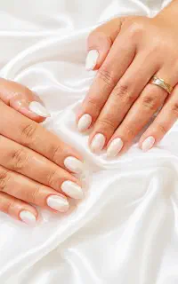 زیبایی،کاشت،ناخن