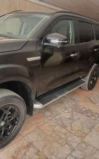 نیسان ترا ۱۴۰۴