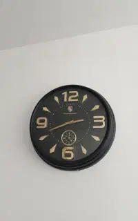 ساعت دیواری و تابلوفرش باهم ۲۷۰۰